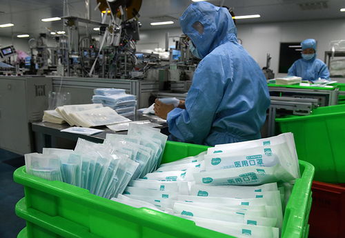 青島 口罩生產(chǎn)企業(yè)加班保障醫(yī)用口罩供應(yīng)