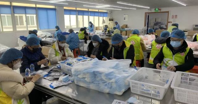 央視點(diǎn)贊！助力口罩生產(chǎn)，江蘇青年志愿者在行動(dòng)